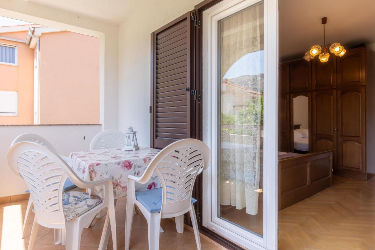 Apartment Beti With Balcony Baška Eksteriør billede