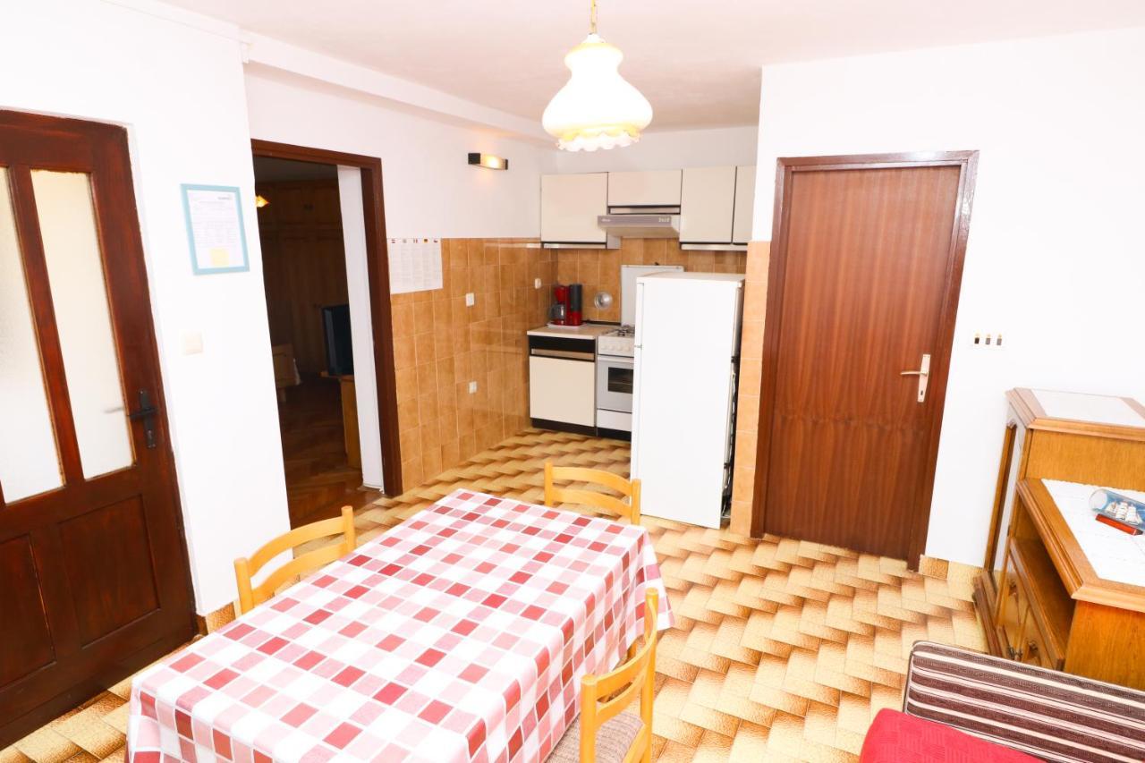 Apartment Beti With Balcony Baška Eksteriør billede