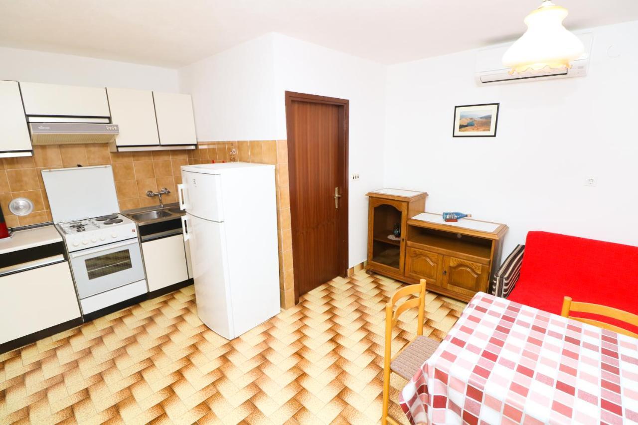 Apartment Beti With Balcony Baška Eksteriør billede